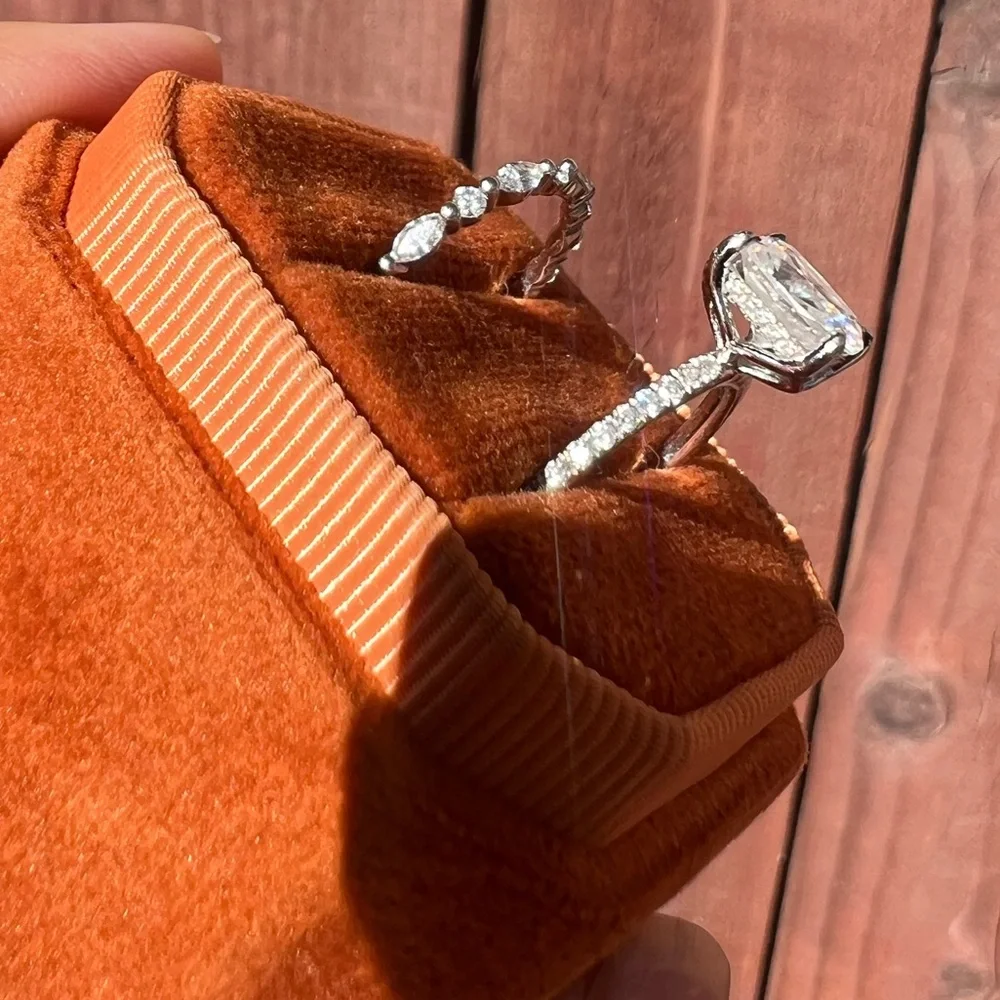 Engagement ring set - Picture 4 of 7